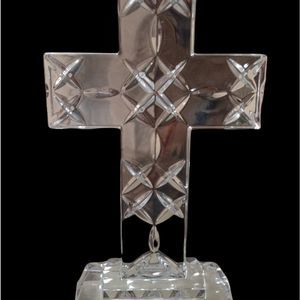 Royal limited 24% lead crystal cross